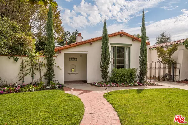 11208 Kling St, North Hollywood, CA 91602