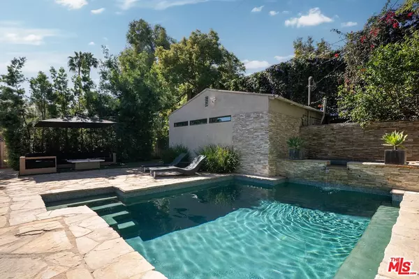 107 S Gardner St, Los Angeles, CA 90036