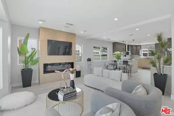 Inglewood, CA 90305,9710 S 8th Ave