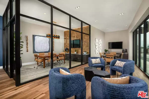 Inglewood, CA 90301,201 N La Brea Ave. Ave #219