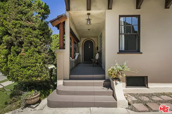 Los Angeles, CA 90039,2616 Rokeby St