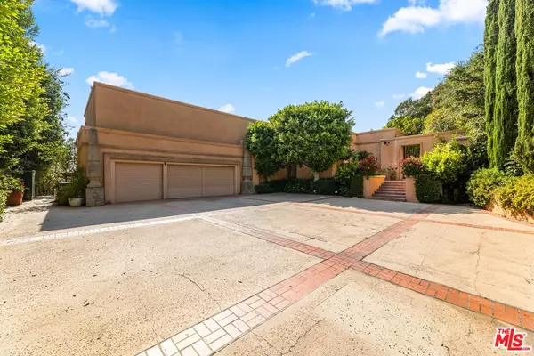 Beverly Hills, CA 90210,1255 Delresto Dr