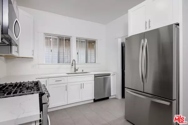 Los Angeles, CA 90007,1418 W Jefferson Blvd