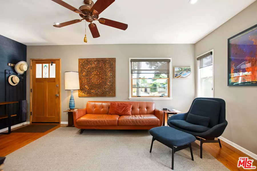 1809 S Orange Grove Ave, Los Angeles, CA 90019