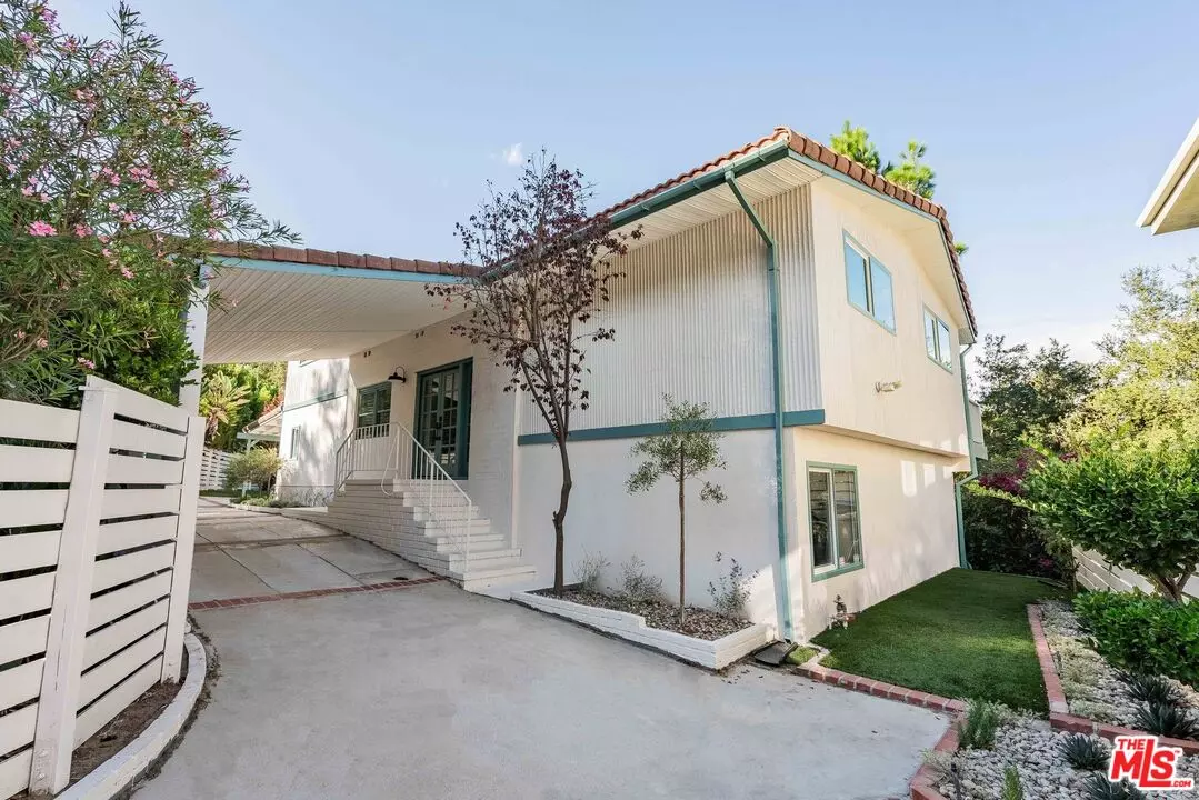 Woodland Hills, CA 91364,4305 Saltillo St