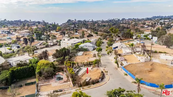 Pacific Palisades, CA 90272,854 Las Lomas Ave