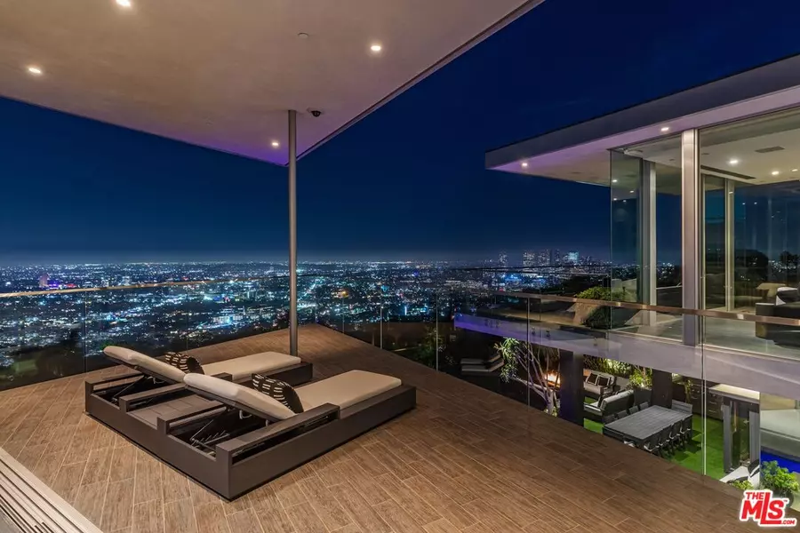 1474 Blue Jay Way, Los Angeles, CA 90069