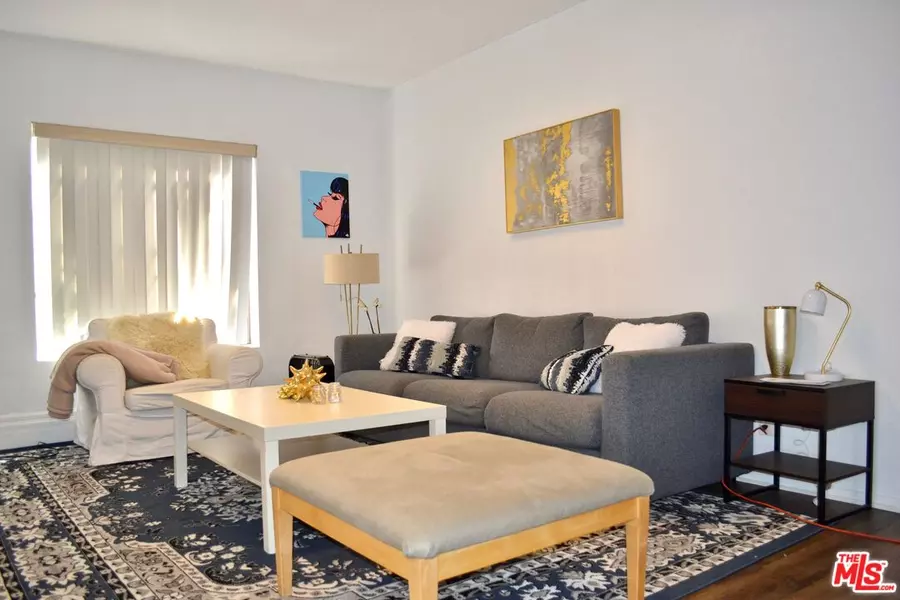 721 W 32nd St, Los Angeles, CA 90007