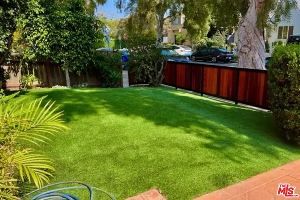 Los Angeles, CA 90035,1115 S La Peer Dr
