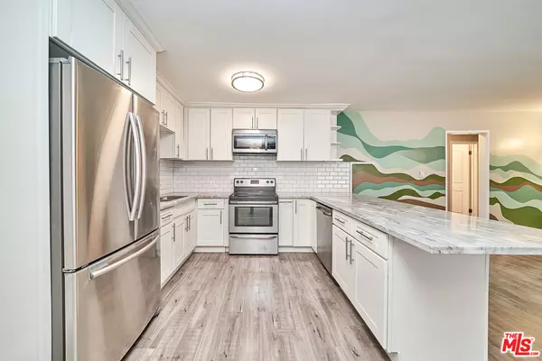 Reseda, CA 91335,6520 Shirley Ave #14