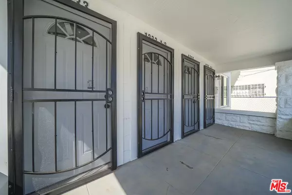 Los Angeles, CA 90006,1233 Fedora St
