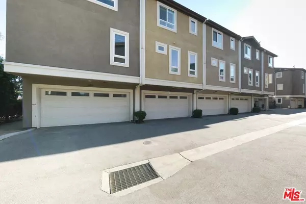 Van Nuys, CA 91405,14661 Sherman Way