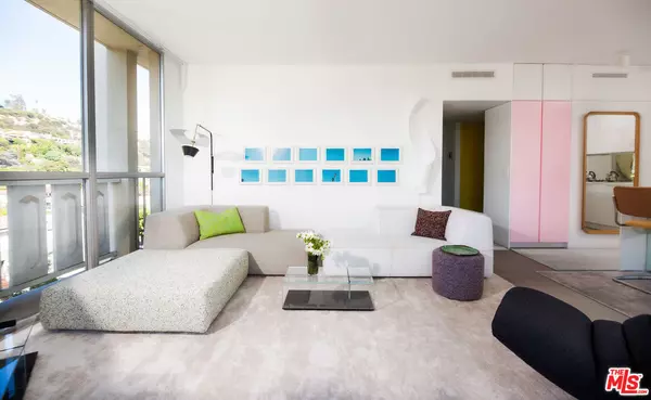 Los Angeles, CA 90027,4411 Los Feliz Blvd #702