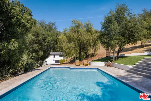 Chatsworth, CA 91311,9425 Gierson Ave