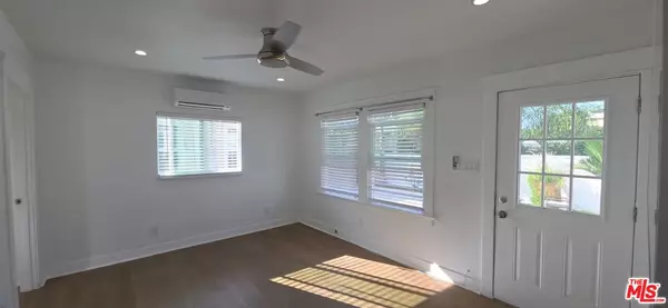 Los Angeles, CA 90018,2928 S Halldale Ave