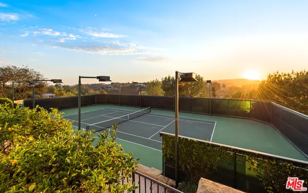 Los Angeles, CA 90077,2911 Antelo View Dr