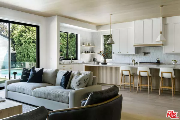 Studio City, CA 91604,12117 Maxwellton Rd