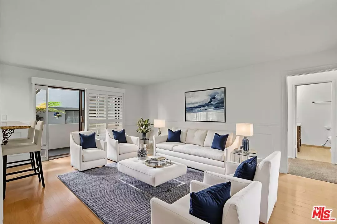 Los Angeles, CA 90066,5000 S Centinela Ave #128