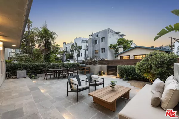 Marina Del Rey, CA 90292,24 Voyage St #2