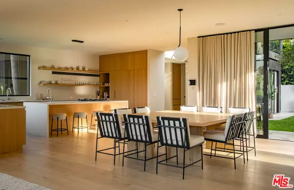 Malibu, CA 90265,28869 Selfridge Dr