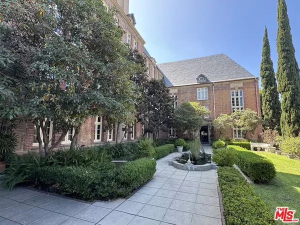 1285 N Crescent Heights Blvd #L, West Hollywood, CA 90046