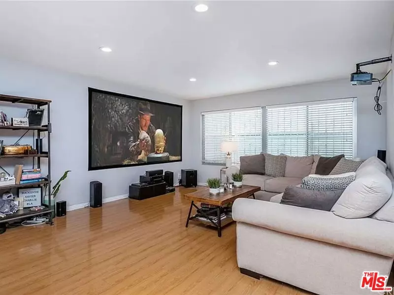 6771 Springpark Ave #106A, Los Angeles, CA 90056