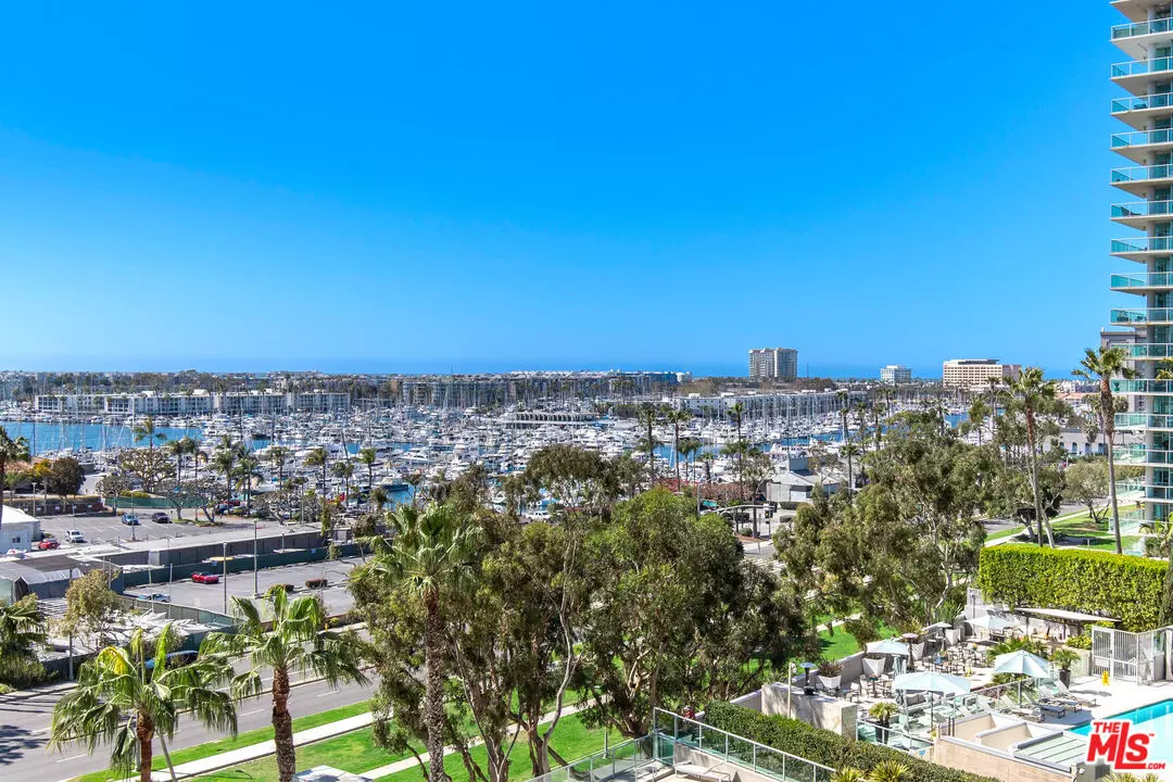 Marina Del Rey, CA 90292,13600 MARINA POINTE DR #812
