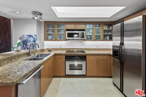 Marina Del Rey, CA 90292,13700 MARINA POINTE DR #1109