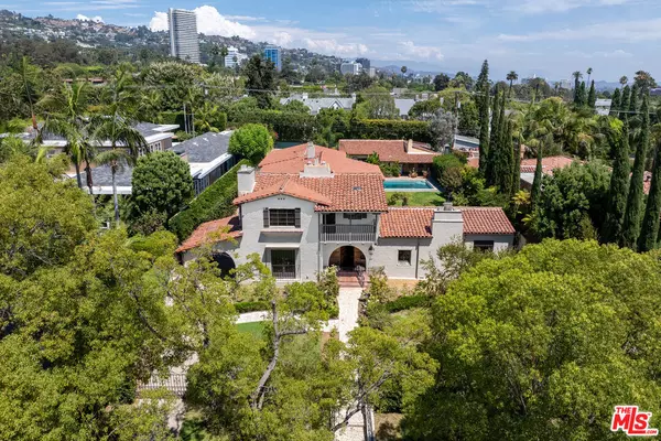 706 N Maple Dr, Beverly Hills, CA 90210