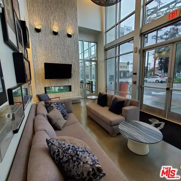 North Hollywood, CA 91601,11405 Chandler Blvd #401