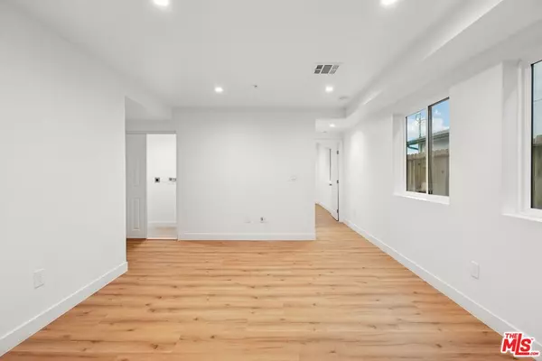 Los Angeles, CA 90002,10424 Graham Ave