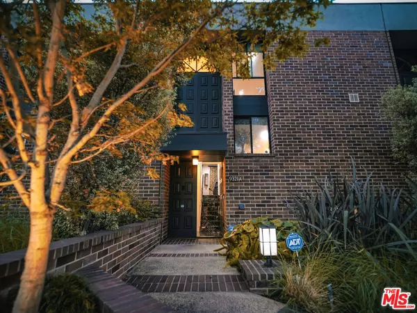 9321 Burton Way #A, Beverly Hills, CA 90210