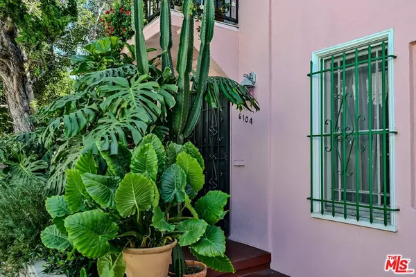 Los Angeles, CA 90068,6104 Winans Dr