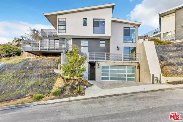 3861 W Point Dr, Los Angeles, CA 90065