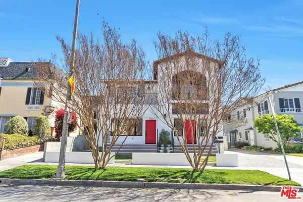 Los Angeles, CA 90019,1022 S Masselin Ave