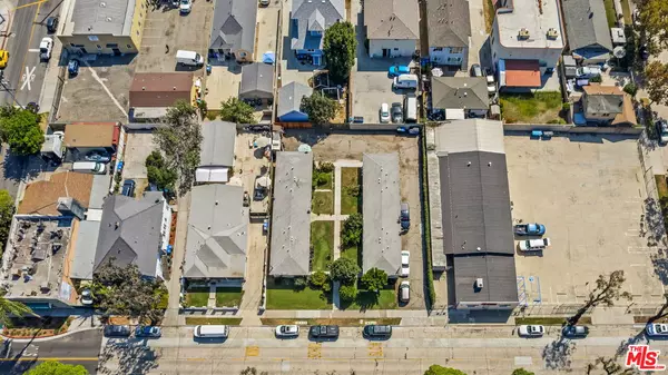 Santa Ana, CA 92703,1516 W 5th St