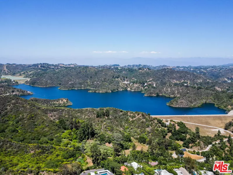 1726 Stone Canyon Rd, Los Angeles, CA 90077