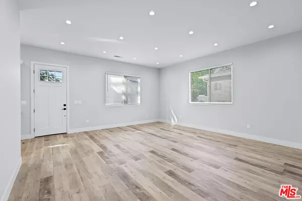 Van Nuys, CA 91401,13550 Hamlin St