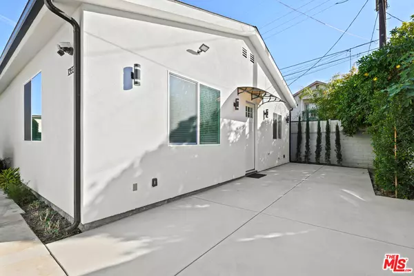 Van Nuys, CA 91401,13550 Hamlin St