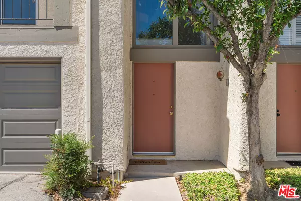 Porter Ranch, CA 91326,19547 Rinaldi St #30