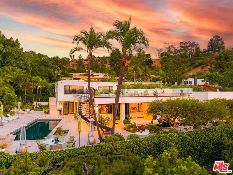 1821 Loma Vista Dr, Beverly Hills, CA 90210