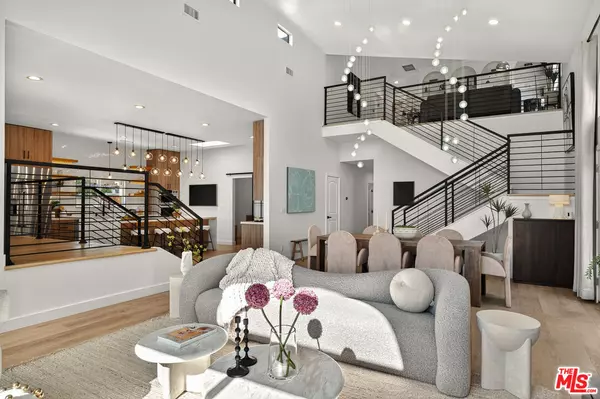 Los Angeles, CA 90065,2603 Crestmoore Pl