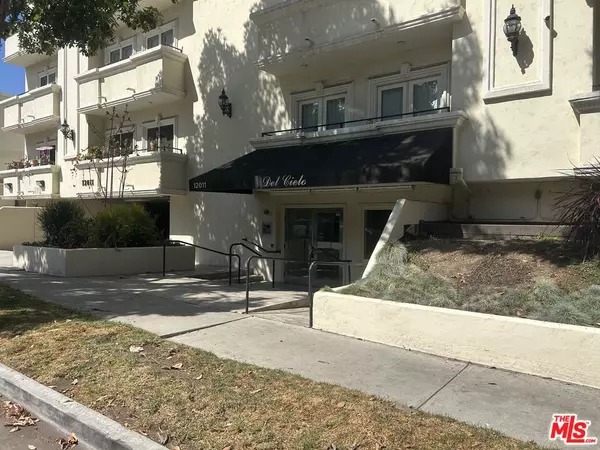12011 Goshen Ave #301, Los Angeles, CA 90049
