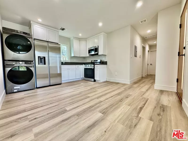 4060 Marathon St, Los Angeles, CA 90029