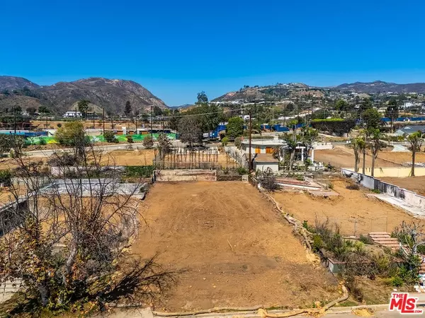 16915 Bollinger Dr, Pacific Palisades, CA 90272