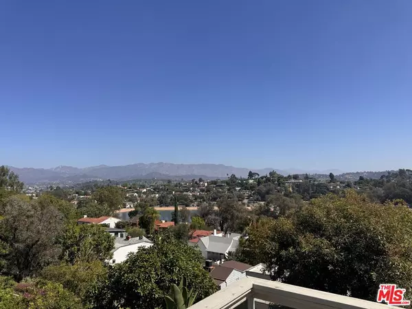 Los Angeles, CA 90039,2258 Moreno Dr