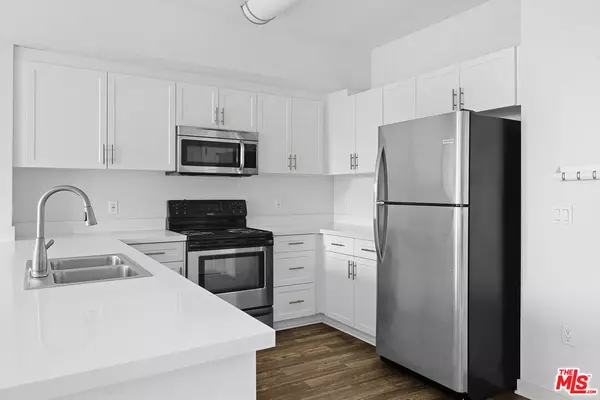 Playa Vista, CA 90094,12655 Bluff Creek Dr #129