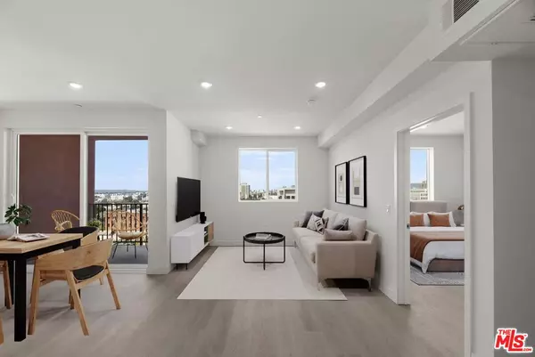 719 S Hoover #608, Los Angeles, CA 90005