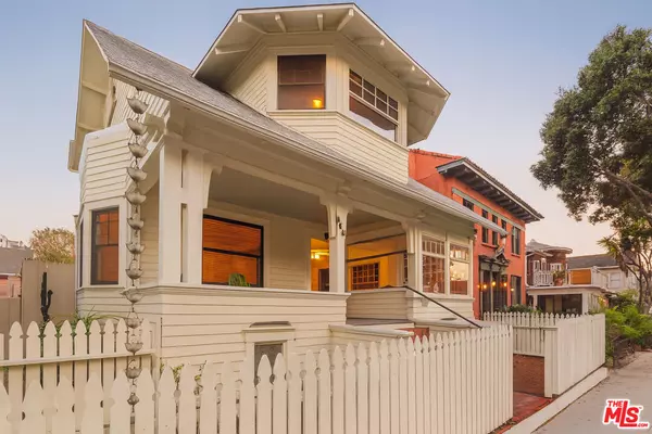 160 Wadsworth Ave, Santa Monica, CA 90405