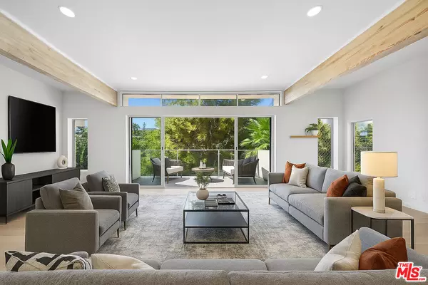 1591 Lindacrest Dr, Beverly Hills, CA 90210